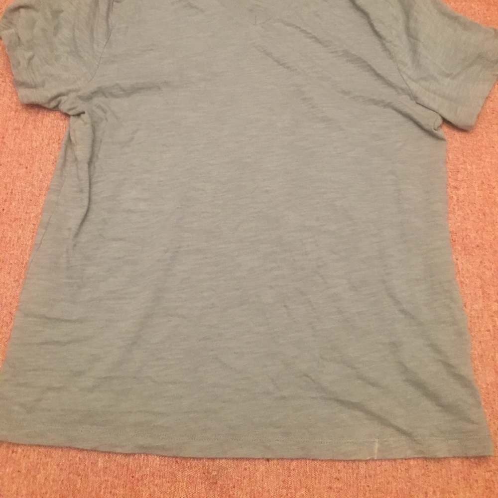 V-neck - Picture 4 of 4